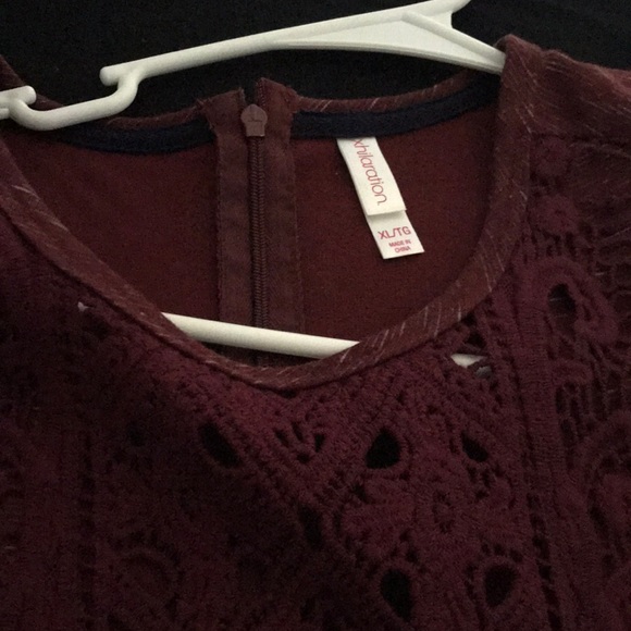 Burgundy dress - Picture 3 of 3